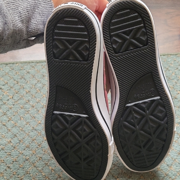 Converse Rose Canvas Sneakers - Picture 7 of 9